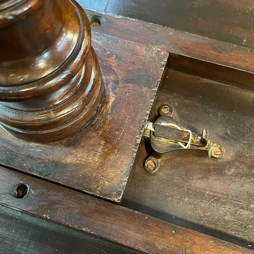 620 - A George III style burr elm pie crust tripod wine table. 19th century, raised on a mahogany wrythen ... 