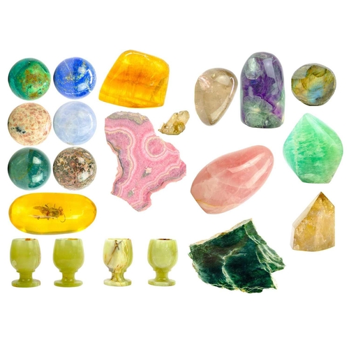 69 - A collection of polished minerals. To include several sphere-shaped minerals, such as lapis lazuli, ... 