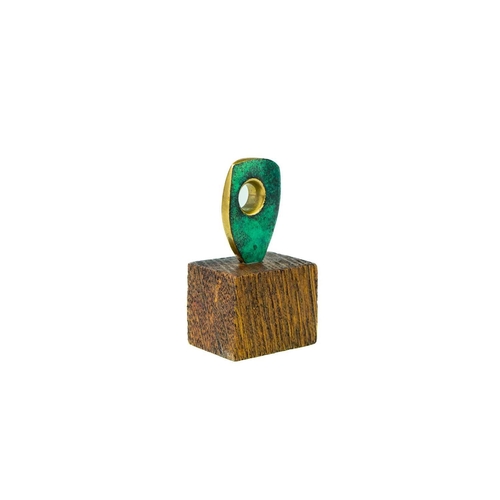 301 - Chris BUCK (1956) Maquette Bronze on wooden base, 3.5cm tall, 6.5cm including the base. Given to ven... 