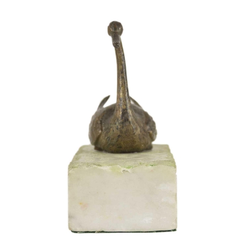 16 - An Austrian bronze model of a swan, in the manner of Bergman. On a marble base, height 15.5cm, width... 