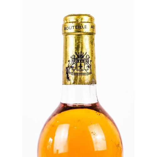 213 - A collection of 15 Chateau Rayne Vigneau 1988 Sauterne wines. Each in 75cl bottles, 14% vol.