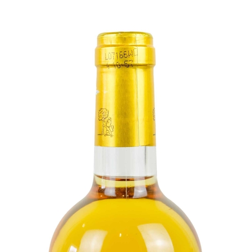 220 - Eight various 750ml bottles of Sauternese wine. Including two Chateau La Tour Blanche 1st Cru 2005, ... 