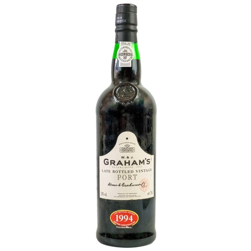 222 - Four bottles of vintage Port. To include a 75cl botttle of Grahams Quinta Dos Malvedes Vintage Port... 