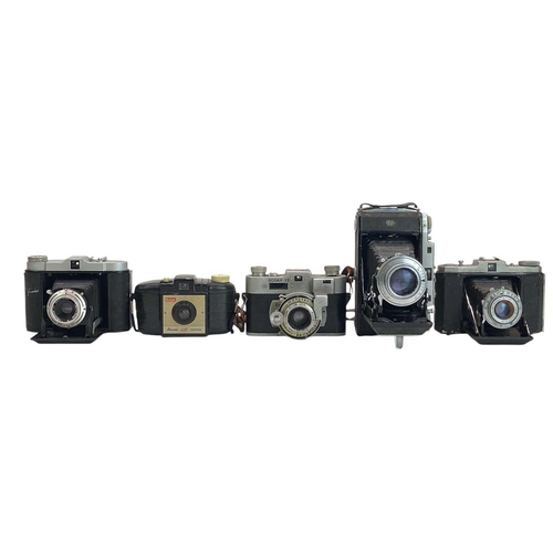 175 - A collection of various cameras. Including, Ikon, Ikonta, Box Tengor, Zeiss leather cases, Kodak Pro... 