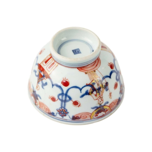 101 - A Chinese porcelain bowl, circa 1700. With Dutch style decoration, height 7cm, width 11.5cm.