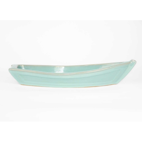 291 - A Japanese celadon sanda ware boat-shaped bowl, early 20th century. 'Tomimoto's pottery garden boat'... 