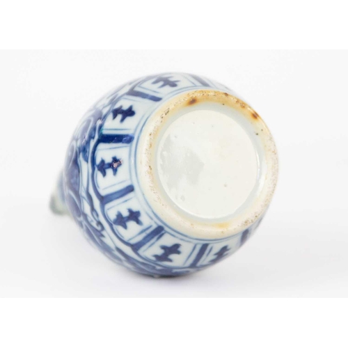 49 - A Chinese blue and white gourd vase, 19th century. Height 16.5cm, width 7.5cm. The cover has been gl... 