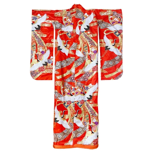 71 - A Japanese silk and metal thread Kimono, 20th century. Length 200cm.