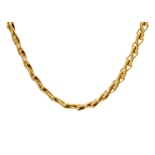 34 - A modern 18ct hallmarked gold fancy S link necklace. With hollow links, import hallmark London 1994,... 