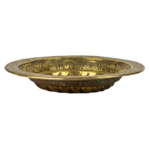 127 - A pair of brass alms dishes, 19th century. Height 4cm, diameter 28cm. (2)