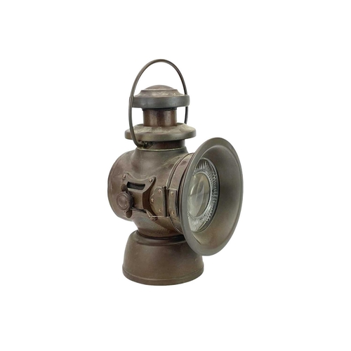 40 - An early 20th century brass Lucas King of the Road No 764 carriage lamp. Height 31cm.