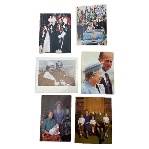 446 - An exceptional Royal collection of cards from Her Majesty Queen Elizabeth II & Prince Philip Sent to... 