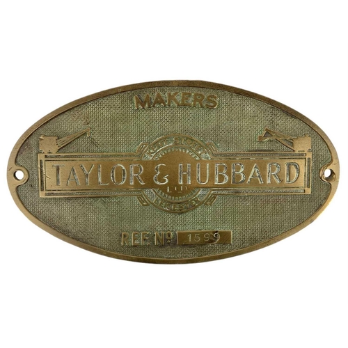 541 - Two oval brass railway crane makers plaques, Taylor & Hubbard Ltd. Kent Street, Leicester, one stamp... 