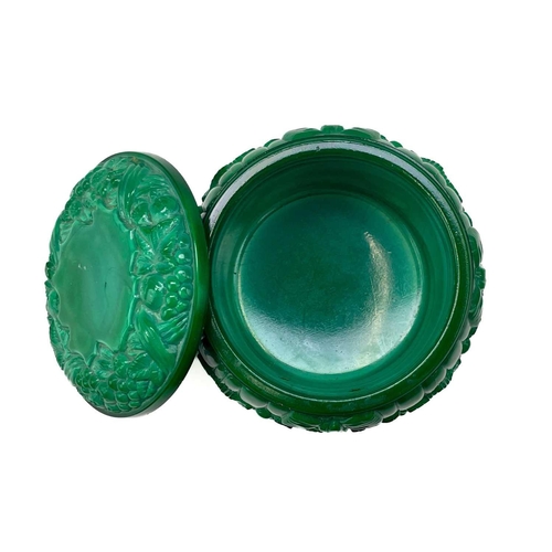 707 - A collection of mostly Davidson malachite pressed glass. To include, a circular box and cover, two s... 