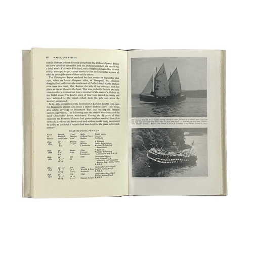 120 - D. Bradford Barton, publishers Wreck and Rescue series. Ten works Farr, Grahame (1966) Wreck & Rescu... 