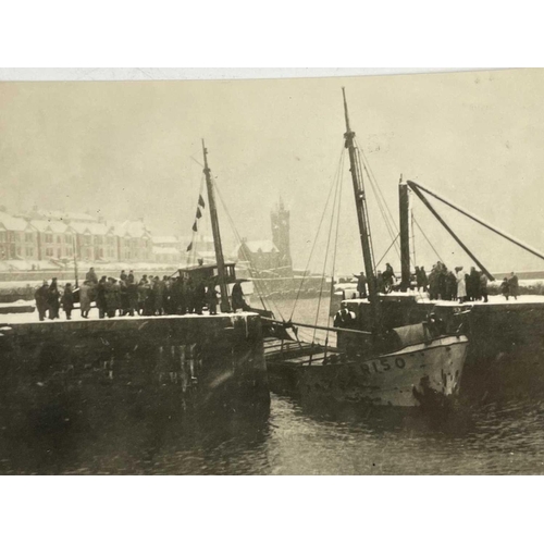 159 - Shipwreck Photographs Porthleven, Loe Bar, Praa Sands, Perranuthnoe, Prussia Cove HMS. Anson. 32-pon... 