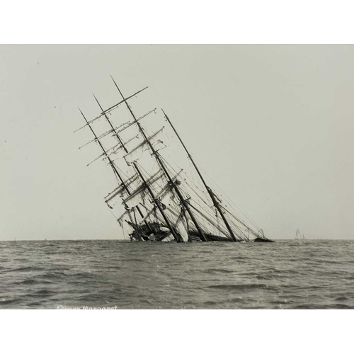 160 - Shipwreck Photographs The Lizard, Mullion, Porthallow &c. &c. Gibson postcard showing the barque 'Gl... 