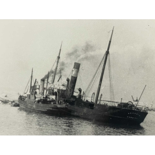 165 - Shipwreck Photograph The Dorest Coast A large collection in one folder of mostly later prints, wreck... 