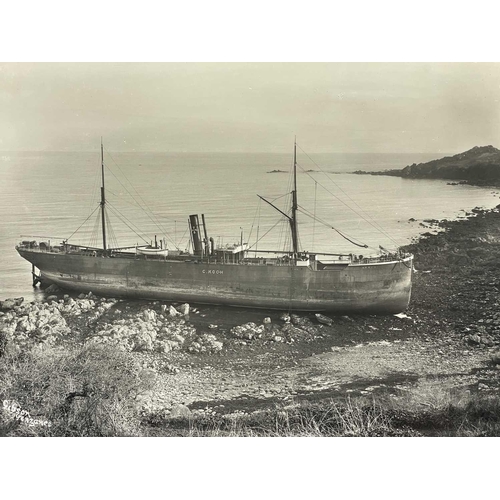 186 - Shipwreck Photographs The Lizard, Porthoustock, Coverack &c. &c. Five masted German owned schooner '... 