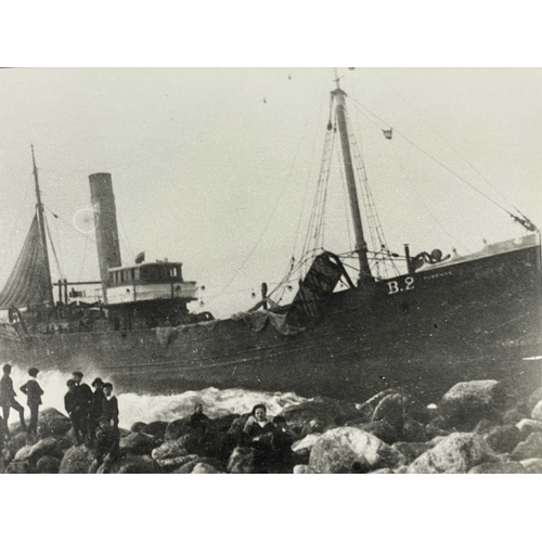 188 - Shipwreck Photographs A large collection of modern reprints Approximately a hundred photographs on 1... 