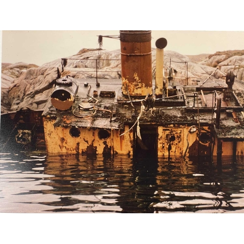 188 - Shipwreck Photographs A large collection of modern reprints Approximately a hundred photographs on 1... 