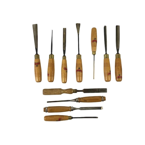 67 - Wood Carving Chisels Twelve of which were made by Tiranti, well looked after with very clean edges. ... 