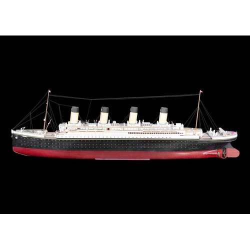 109 - A model of the RMS Titanic A fine reproduction of the world's most famous liner, the decking with fi... 