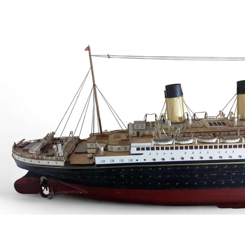 109 - A model of the RMS Titanic A fine reproduction of the world's most famous liner, the decking with fi... 