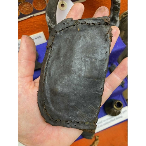 550 - SS General Abbatucci, wrecked 1869 Small leather pouch and an (unrelated) leather handle Likely the ... 