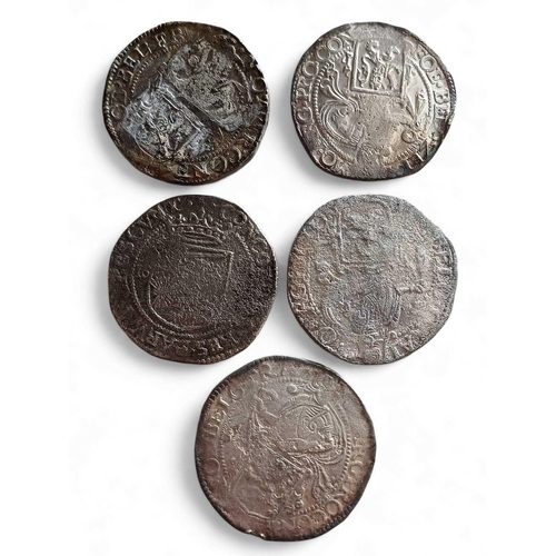 688 - Dutch East India Company 'Campen', 1627. Five various Lion daalder wreck coins. Total weight 125.2g.