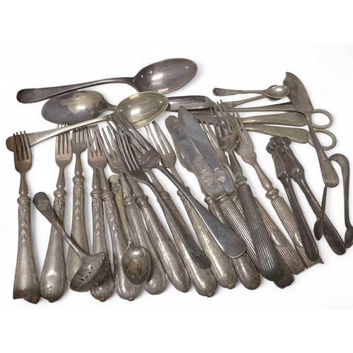 847 - The Cunard Liner 'Aurania', Isle of Mull, 1918 Cutlery From the shipwreck, sunk in 1918 Including fi... 