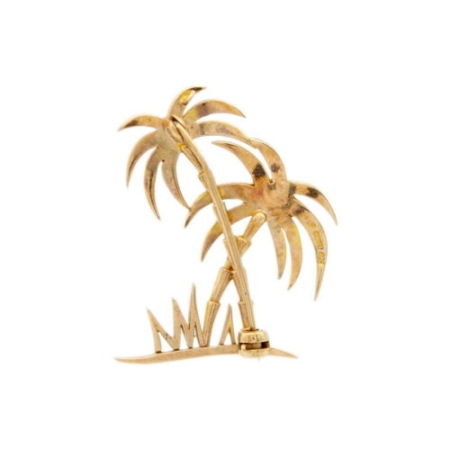 12 - A 9ct hallmarked gold cultured pearl set palm tree design brooch. Birmingham 1986, height 33mm, 4.6g... 