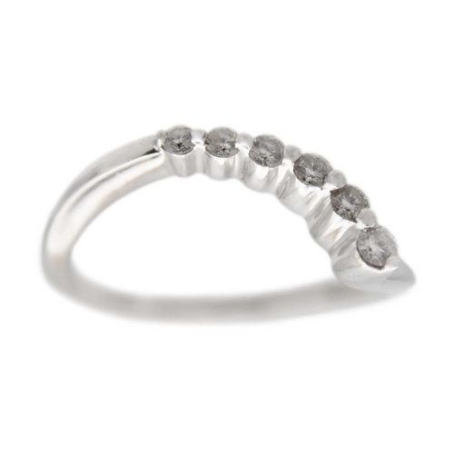 182 - A good contemporary 18ct white gold diamond set crossover design dress ring and integral band ring. ... 