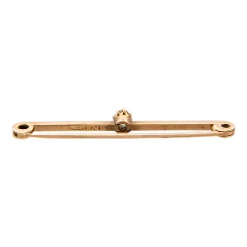 233 - A 9ct old mine cut diamond set bar brooch. The diamond is 0.30ct estimated weight, stamped 9ct, 4.5c... 