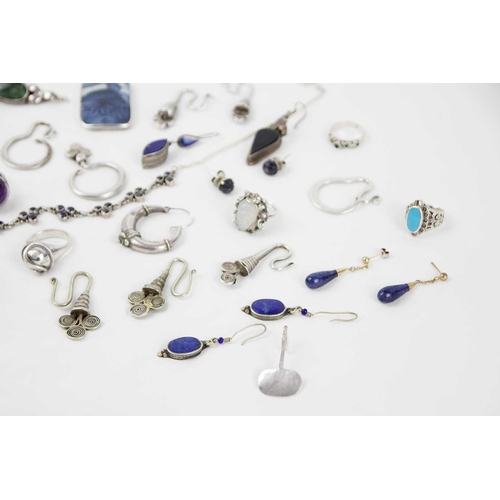 285 - A selection of modern silver and white metal jewellery. Some stone set, total weight 201.4g.