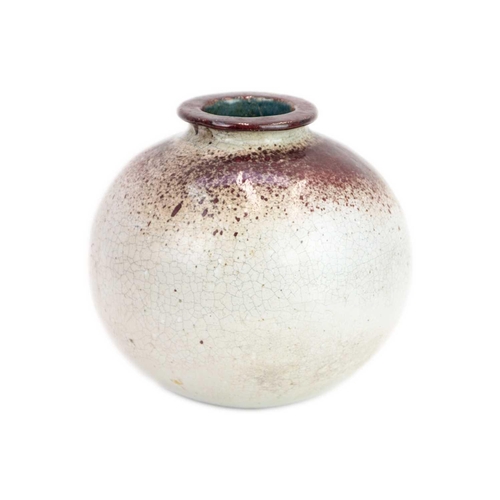 1041 - Christa Maria HERRMANN (1945). Raku pot with iron red glaze, incised initials and 85, height 24cm. P... 