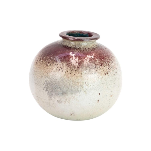 1041 - Christa Maria HERRMANN (1945). Raku pot with iron red glaze, incised initials and 85, height 24cm. P... 