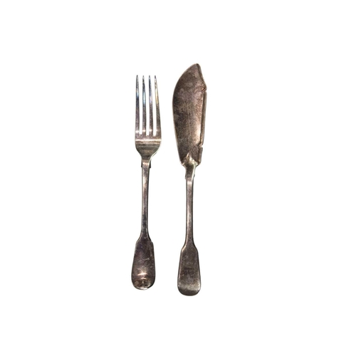 1050 - A canteen of fiddle pattern flatware. Crested, by William Chawner, 1822 and 1824, comprising 12 tabl... 