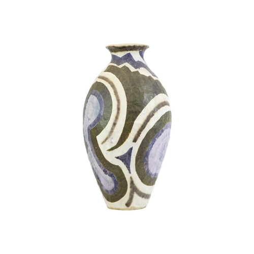 1125 - § Julian King-Salter (1954). A hand-built stoneware vase, with zig-zag decoration, impressed rope ma... 