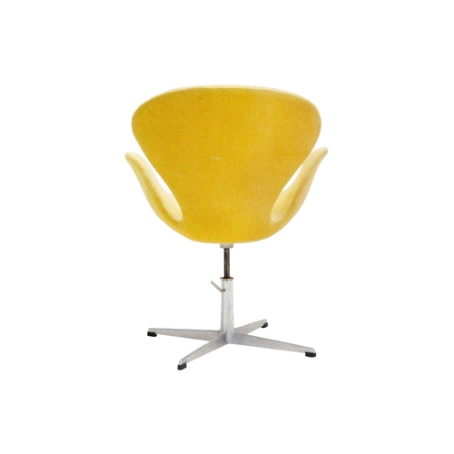 1138 - An Arne Jacobsen (1902-1971) Swan chair. Orange wool upholstery, on a steel and aluminium support, h... 