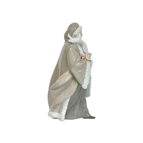 418 - A Lladro porcelain Spirt of Nature Santa Claus figure. Limited edition in original box.