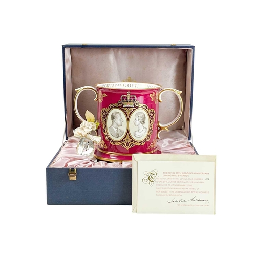 481 - A Spode silver wedding commemorative loving cup. Limited edition in box.