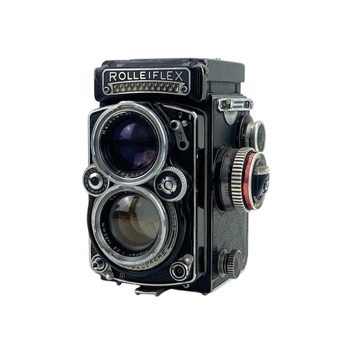 70 - A Franke & Heidecke Synchro-Compur Rolleiflex twin-lens camera Number 794539, with a Carl Zeiss Nr22... 