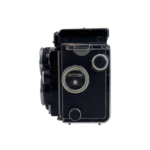 70 - A Franke & Heidecke Synchro-Compur Rolleiflex twin-lens camera Number 794539, with a Carl Zeiss Nr22... 