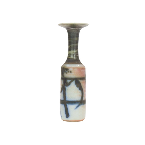 1003 - § Mary RICH (1940) Vase Porcelain, impressed seal to base, height 10.5cm. Together with a porcelain ... 