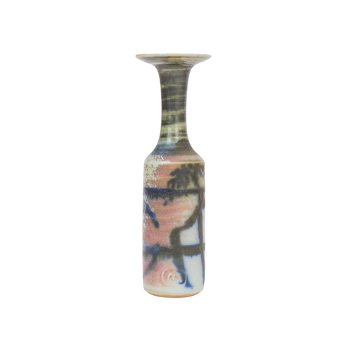 1003 - § Mary RICH (1940) Vase Porcelain, impressed seal to base, height 10.5cm. Together with a porcelain ... 