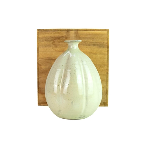 1020 - § Shigeyoshi ICHINO (1942-2011) Seed Vase Stoneware, impressed seal to base, height 26cm. Together w... 