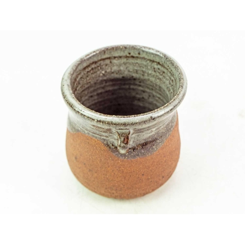 1078 - § Janet LEACH (1918-1997) Lug Handle Vase Stoneware, impressed personal and Leach Pottery seals to b... 