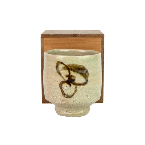 1085 - § Shoji HAMADA (1894-1978) Yunomi Stoneware, height 9cm. Together with signed wooden display box.