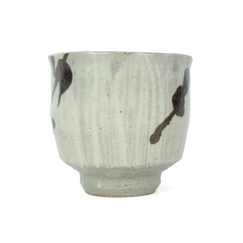 1089 - § Shoji HAMADA (1894-1978) Yunomi Stoneware, height 8cm.